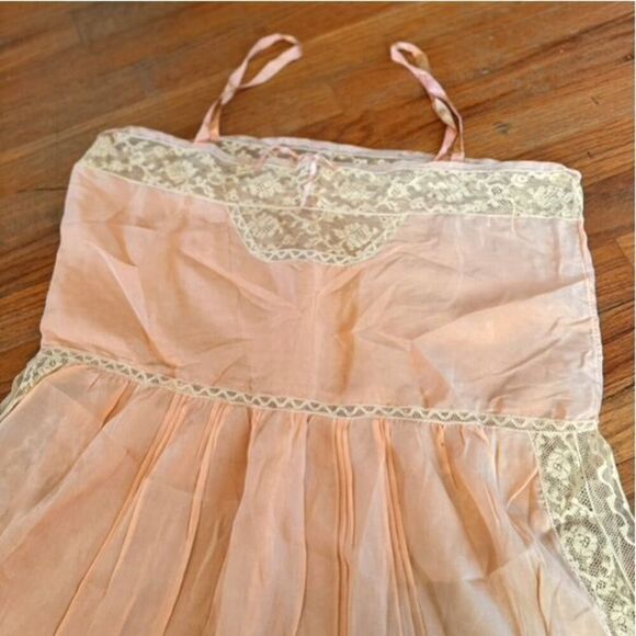Vintage 1950’s Pink Silk Lace Romper Teddy Lingerie Size XL(40) - Picture 2 of 10